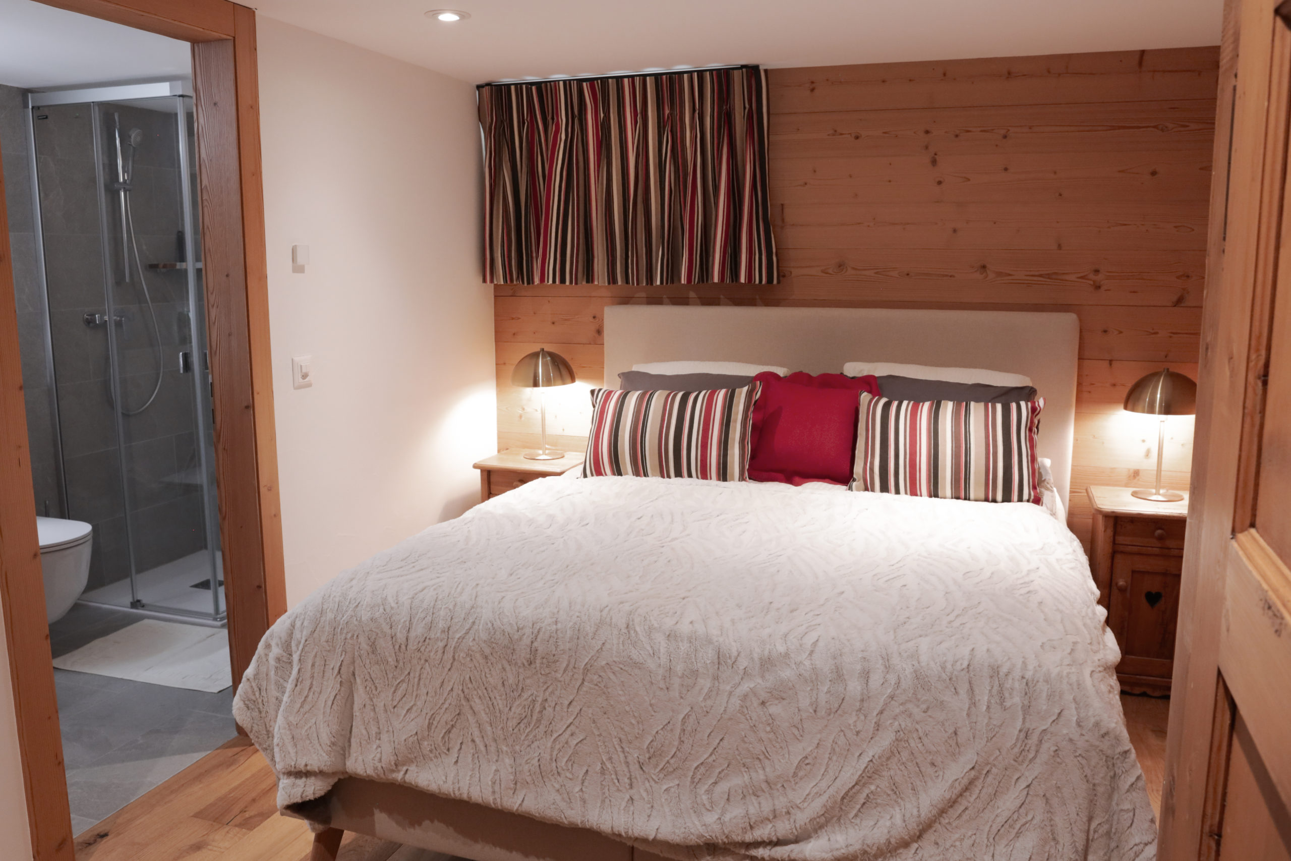 Aménagement et Décoration de chalet - Salon - Terracotta et Bouclette écru