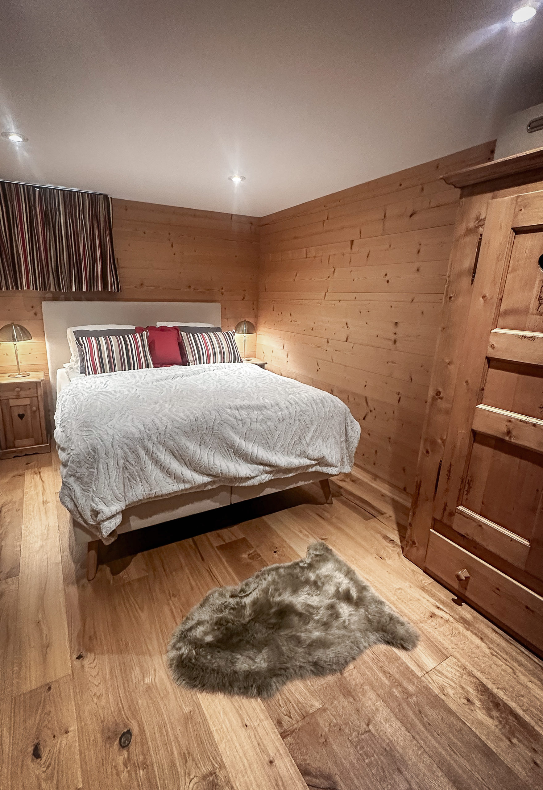 Aménagement et Décoration de chalet - Luminaire en applique - Design by Us