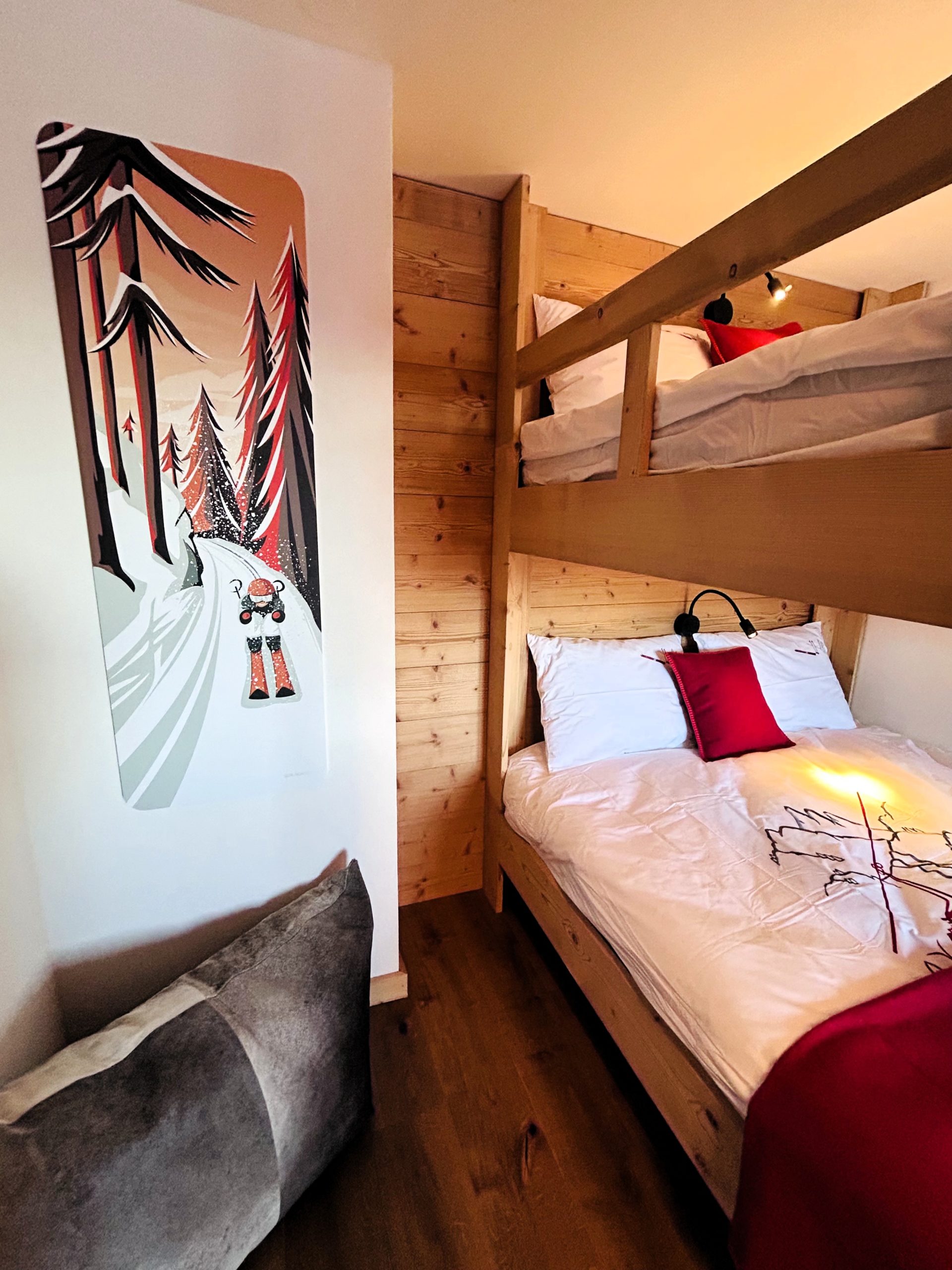 Projet d'aménagement et de décoration d'appartement de montagne Haute -Nendaz - Entrée en bois